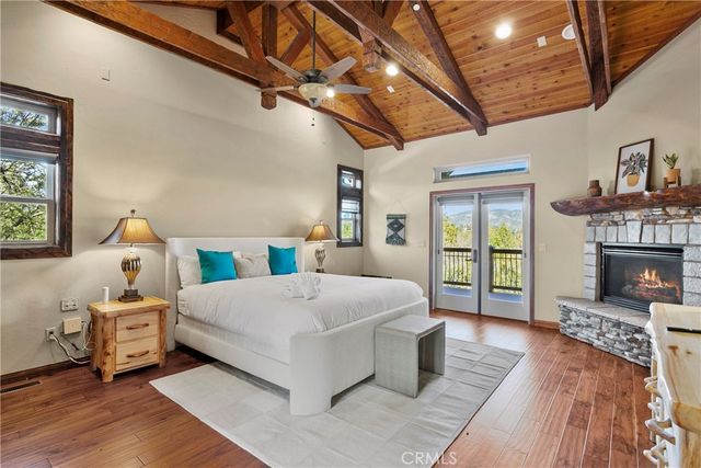 858 Fox Tower Way, Big Bear Lake, CA 92314