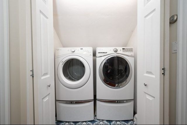 85 Kings Cove Beach Rd, Weymouth, MA 02191