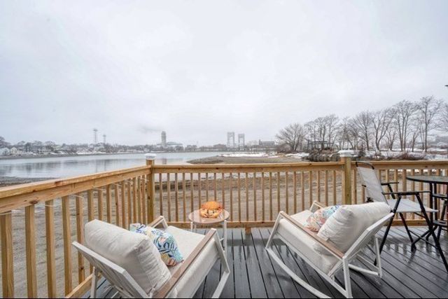 85 Kings Cove Beach Rd, Weymouth, MA 02191