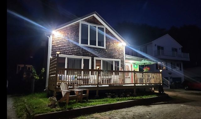 85 Kings Cove Beach Rd, Weymouth, MA 02191