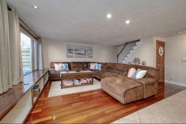 85 Kings Cove Beach Rd, Weymouth, MA 02191