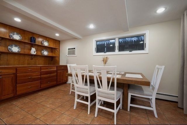 85 Kings Cove Beach Rd, Weymouth, MA 02191