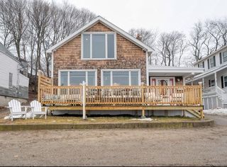85 Kings Cove Beach Rd, Weymouth, MA 02191