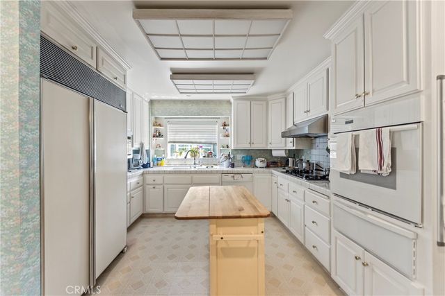 3521 Yorkshire Road, Pasadena, CA 91107