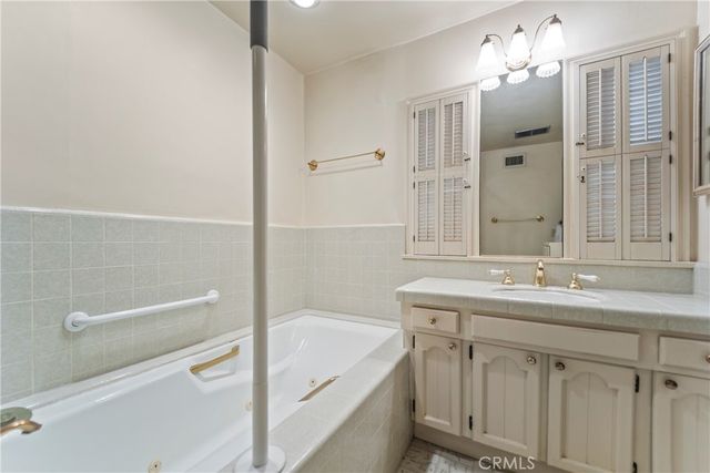 3521 Yorkshire Road, Pasadena, CA 91107