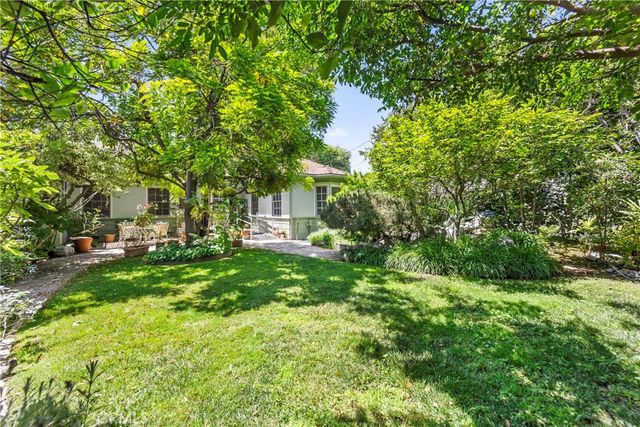 3521 Yorkshire Road, Pasadena, CA 91107