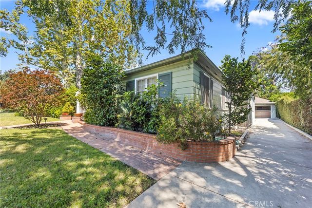 3521 Yorkshire Road, Pasadena, CA 91107