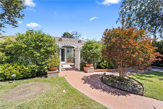 3521 Yorkshire Road, Pasadena, CA 91107