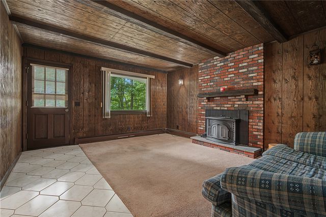 27 Peck Hill Road, Johnston, RI 02919