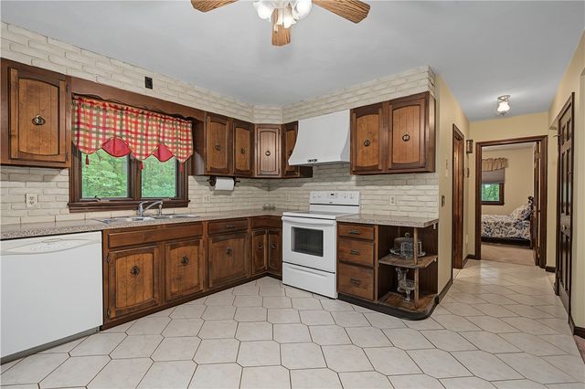 27 Peck Hill Road, Johnston, RI 02919