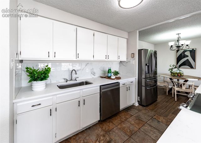 411 Lakewood Circle B430, Colorado Springs, CO 80910