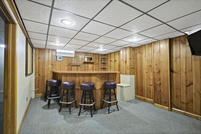 1718 Nagle AVENUE, Manitowoc, WI 54220