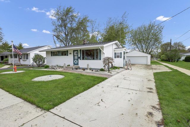 1718 Nagle AVENUE, Manitowoc, WI 54220