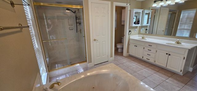 1323 Falling Leaf Lane, Seabrook, TX 77586