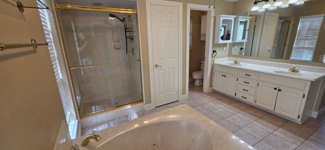 1323 Falling Leaf Lane, Seabrook, TX 77586