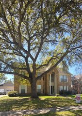 1323 Falling Leaf Lane, Seabrook, TX 77586