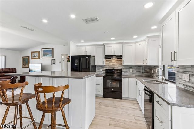 2609 SW 37th ST, Cape Coral, FL 33914