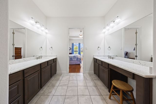 918 Capella Lane, Mansfield, TX 76063