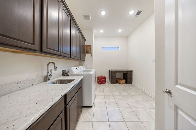 918 Capella Lane, Mansfield, TX 76063