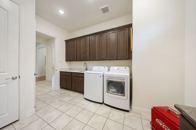 918 Capella Lane, Mansfield, TX 76063
