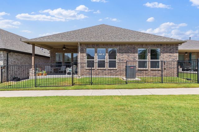 918 Capella Lane, Mansfield, TX 76063