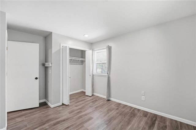 8300 N Virginia Avenue, Kansas City, MO 64118