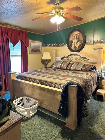 1320 SPEARFISH MOUNTAIN LN, Spearfish, SD 57783