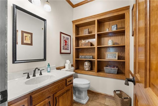 4214 Victory Circle, Lee's Summit, MO 64082