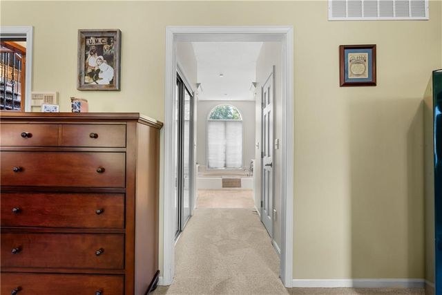 4214 Victory Circle, Lee's Summit, MO 64082