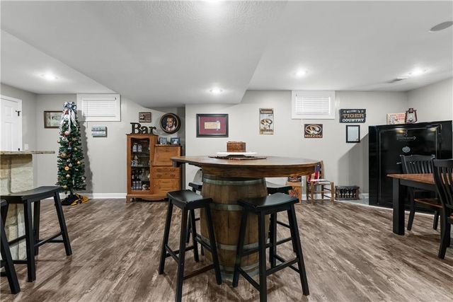 4214 Victory Circle, Lee's Summit, MO 64082