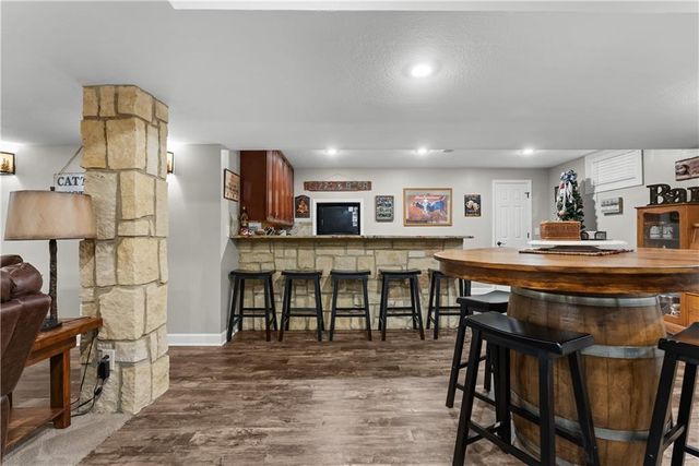 4214 Victory Circle, Lee's Summit, MO 64082