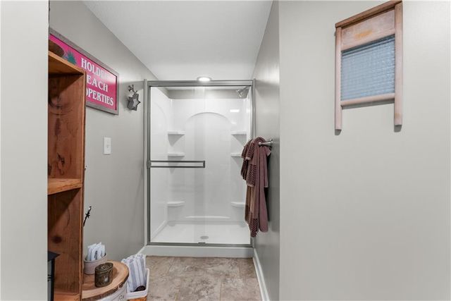 4214 Victory Circle, Lee's Summit, MO 64082