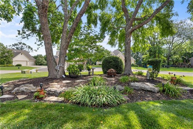 4214 Victory Circle, Lee's Summit, MO 64082