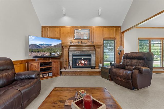 4214 Victory Circle, Lee's Summit, MO 64082