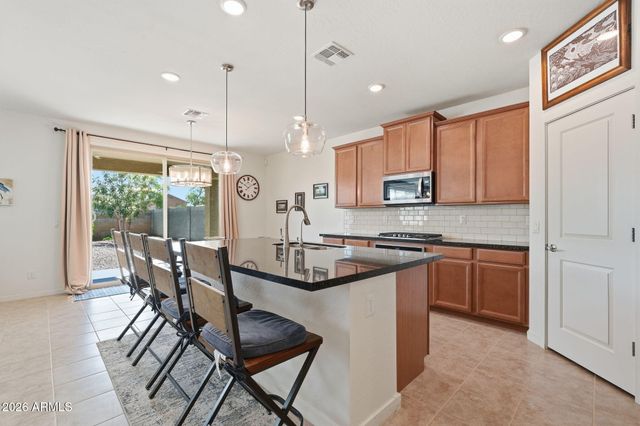 34015 N DESERT STAR Drive, San Tan Valley, AZ 85144