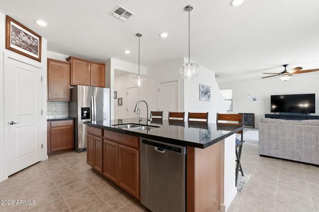 34015 N DESERT STAR Drive, San Tan Valley, AZ 85144