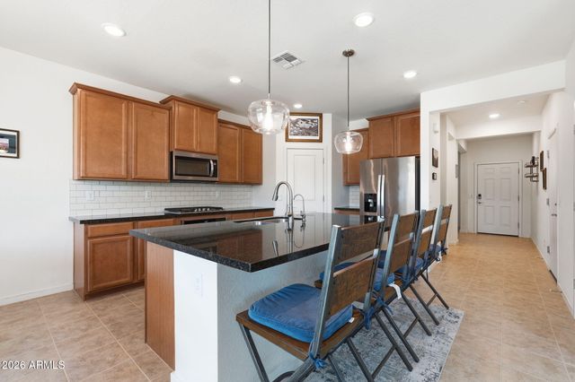 34015 N DESERT STAR Drive, San Tan Valley, AZ 85144
