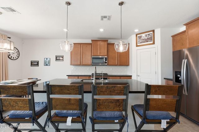 34015 N DESERT STAR Drive, San Tan Valley, AZ 85144