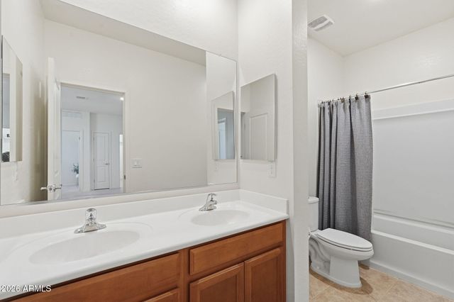 34015 N DESERT STAR Drive, San Tan Valley, AZ 85144