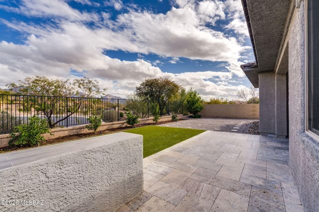 13220 N Fluffgrass Place, Oro Valley, AZ 85755