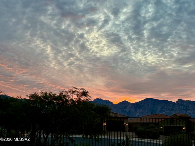 13220 N Fluffgrass Place, Oro Valley, AZ 85755