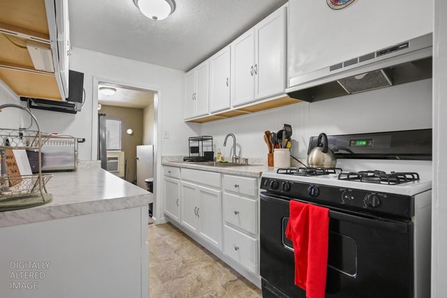 631 S Oro Ave, Stockton, CA 95215