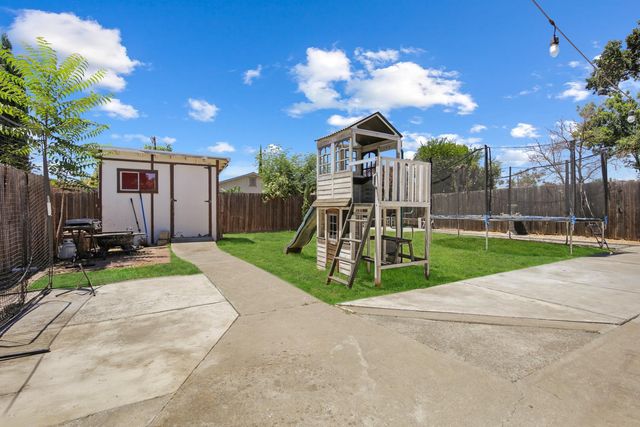 631 S Oro Ave, Stockton, CA 95215