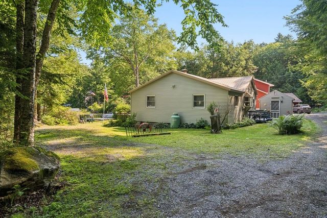 25 Lakeside Drive, Unity, NH 03773