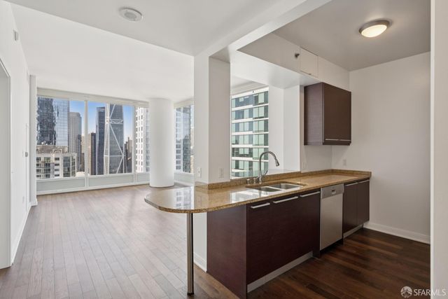425 1st Street 2707, San Francisco, CA 94105