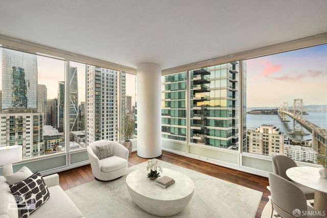 425 1st Street 2707, San Francisco, CA 94105