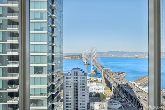 425 1st Street 2707, San Francisco, CA 94105