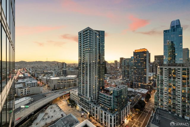 425 1st Street 2707, San Francisco, CA 94105