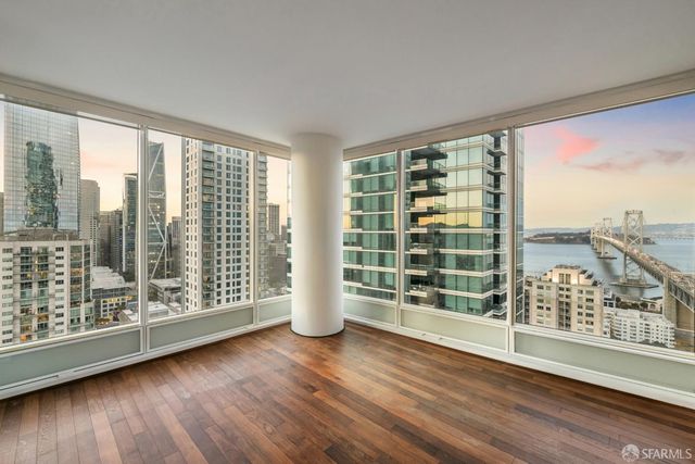 425 1st Street 2707, San Francisco, CA 94105
