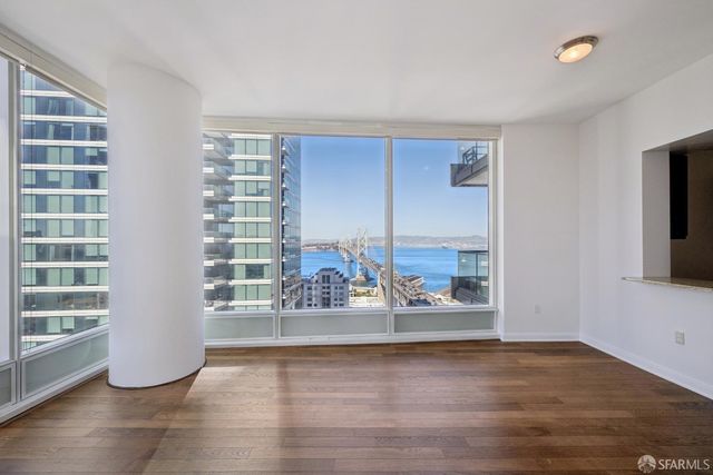 425 1st Street 2707, San Francisco, CA 94105